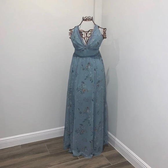 Dress - Picture 2 of 7